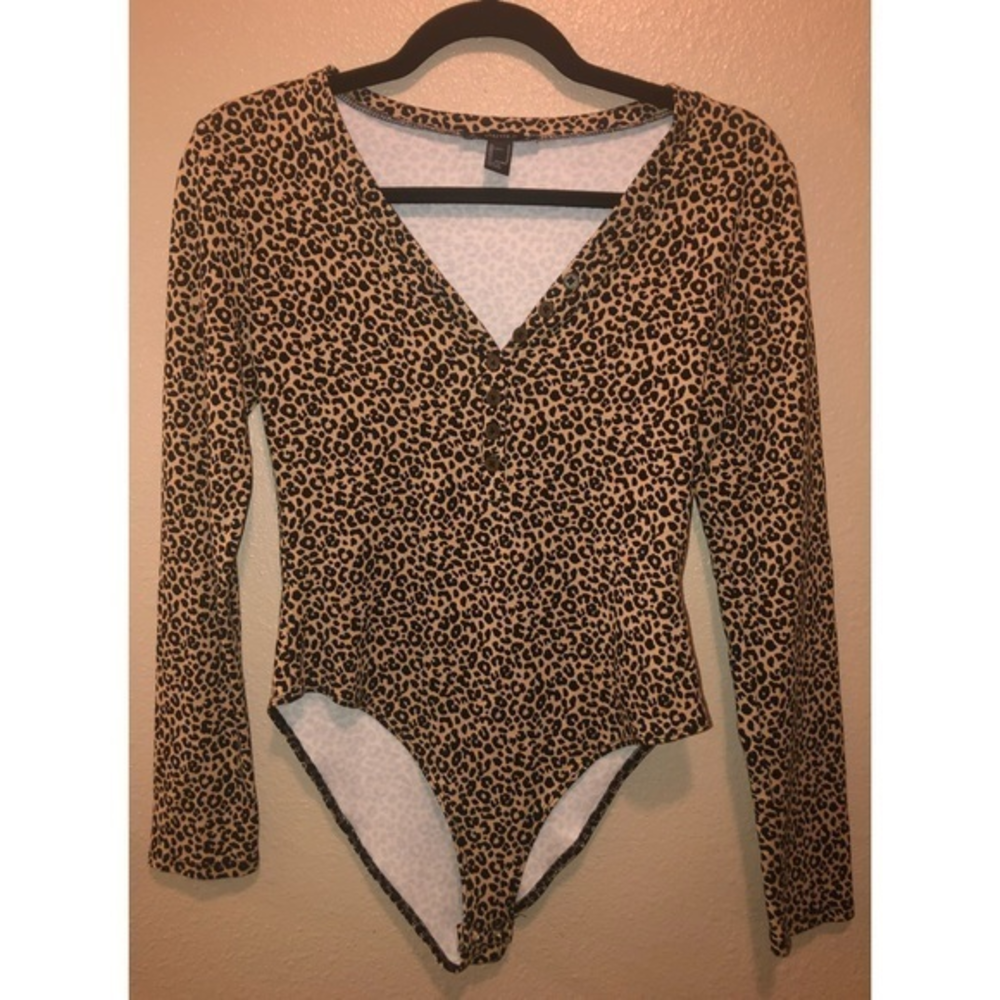 Forever 21 cheetah print long sleeve bodysuit size‎ medium